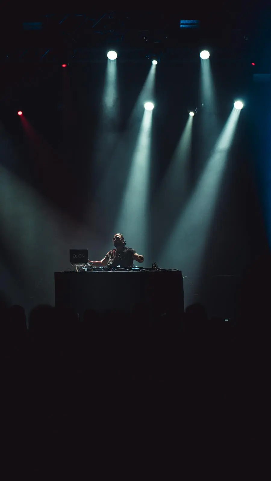 DJ Osi Live Moment